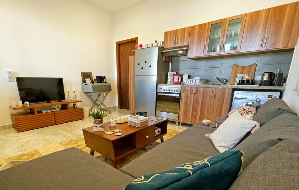 TV and multimedia, Kitchen or kitchenette, Living room, Seating area, Evening entertainment, oven, pet friendly, stove