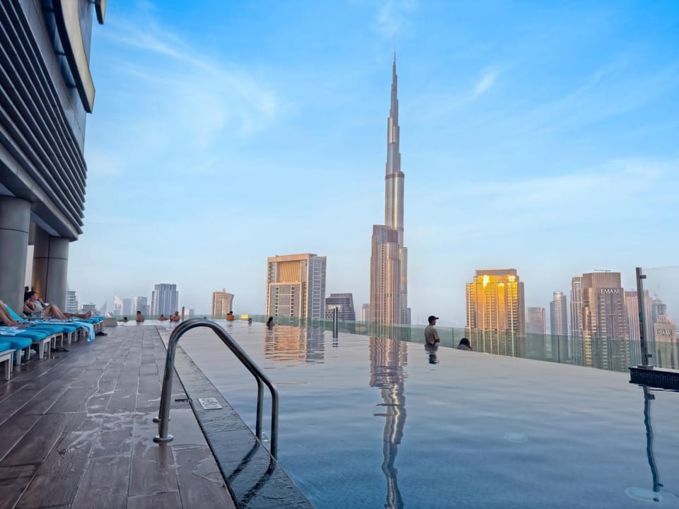 Nearby landmark, Day, View (from property/room), City view, Landmark view, Pool view, Swimming pool, Swimming pool