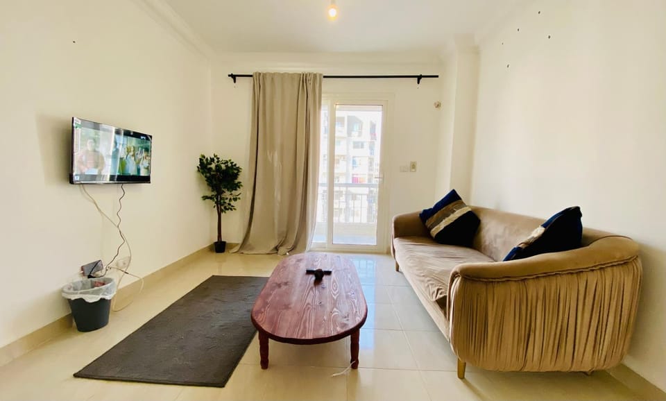 Communal lounge/ TV room, Bed, TV and multimedia, Living room, Photo of the whole room, Seating area, Evening entertainment, Bedroom