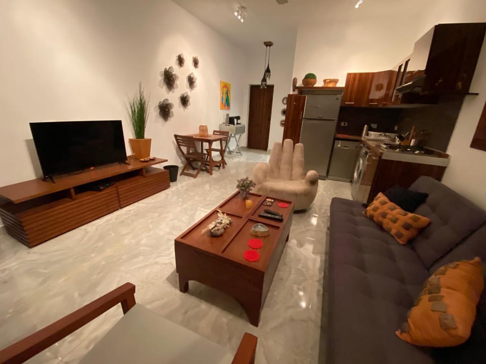 TV and multimedia, Kitchen or kitchenette, Living room, Evening entertainment