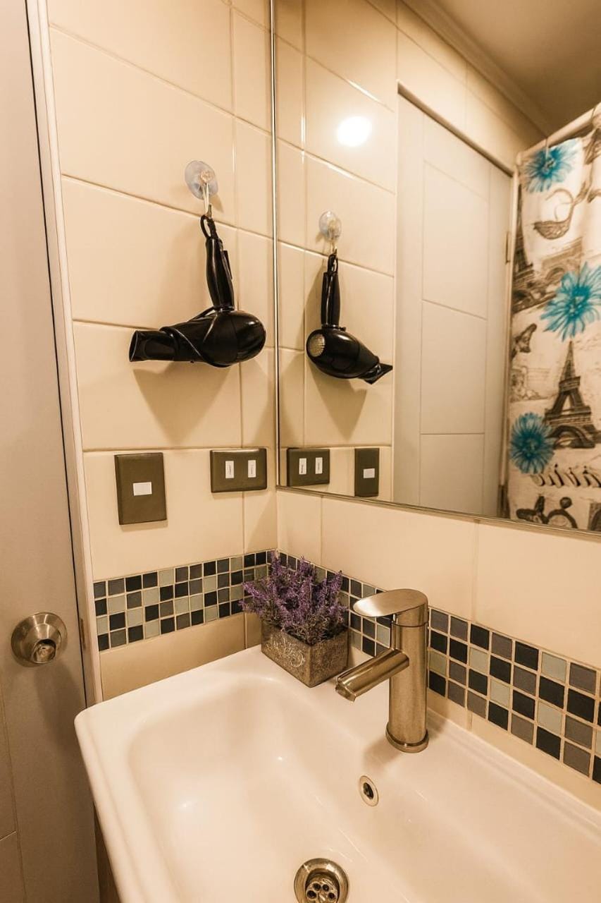 Shower, Bathroom, Bath, towels