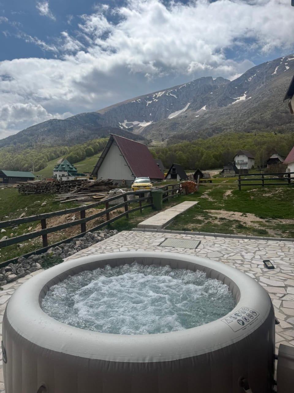 Hot Tub, Swimming pool