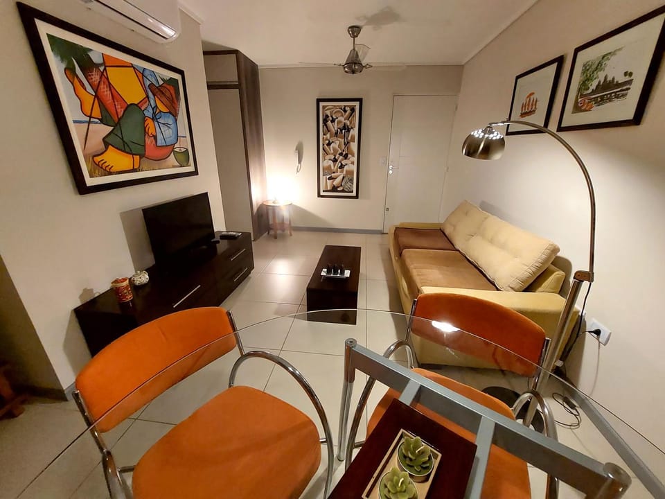 TV and multimedia, Living room, Seating area, Dining area, air conditioner