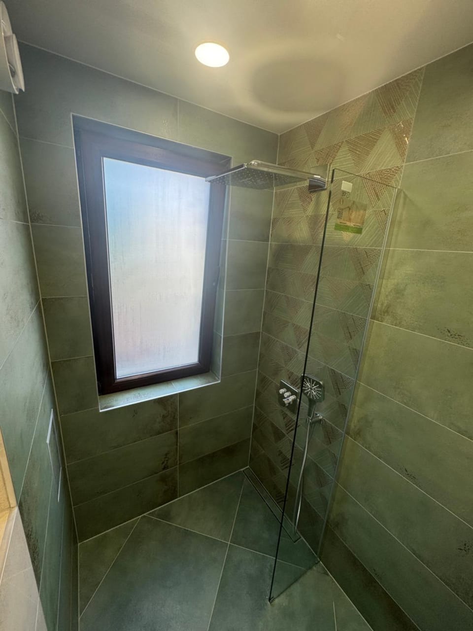 2-bedroom, 2-bathroom with fireplace and garden at Winslow Infinity Apartment in Bansko