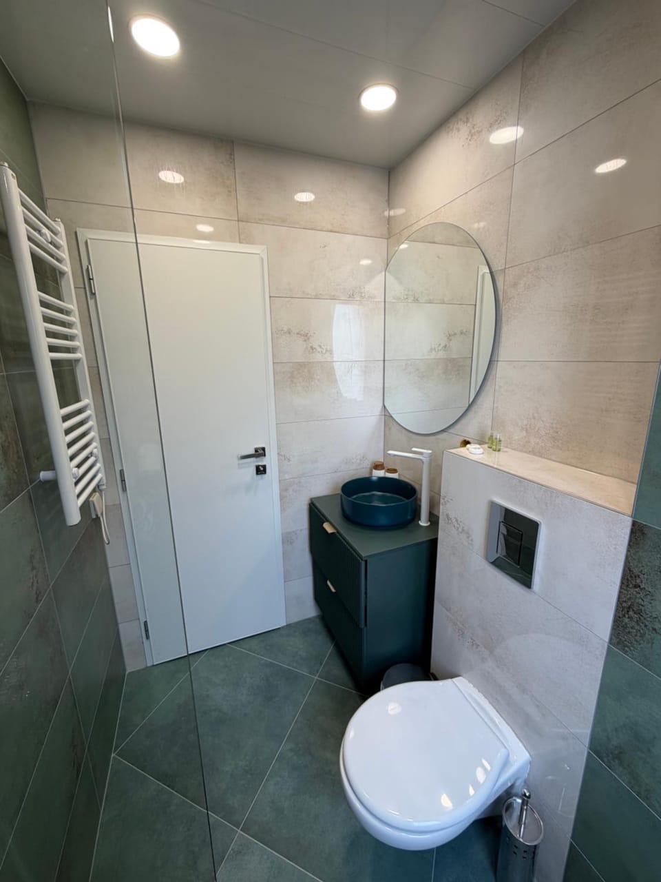 2-bedroom, 2-bathroom with fireplace and garden at Winslow Infinity Apartment in Bansko