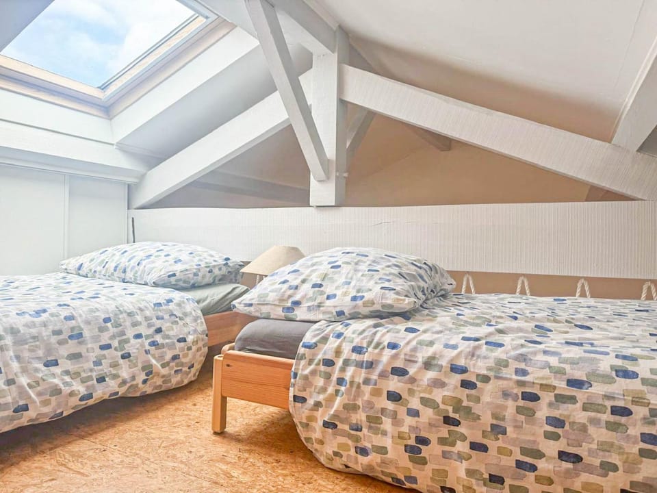 Jolie petite maisonnette studio climatisée parking privé House in Gujan-Mestras