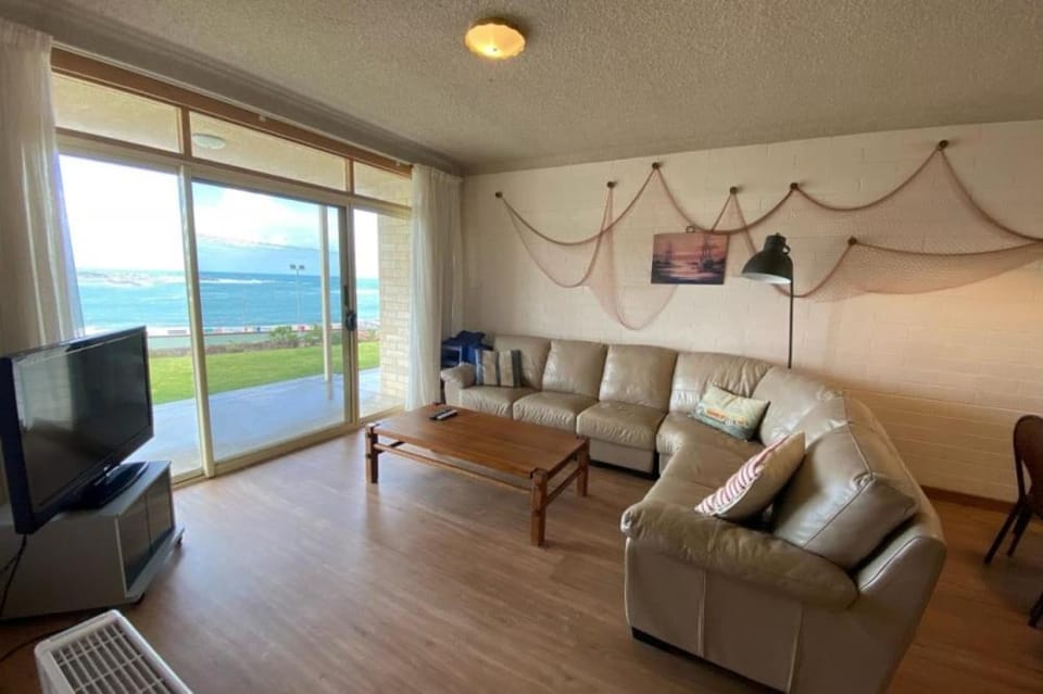 The Dolphins 2 2-10 Strangways Tce Port Elliot - No Linen Included Apartment in Port Elliot