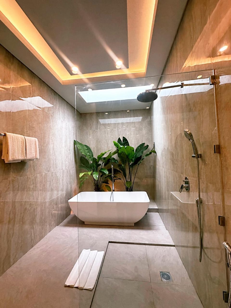 Shower, Bathroom, Bath, towels