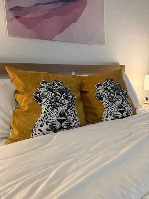 Rumakita #1 - Vista Alam, Sleeps 6 near Avisena Hospital Apartment in Selangor, Malaysia