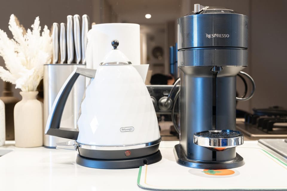 Coffee/tea facilities, Kitchen or kitchenette