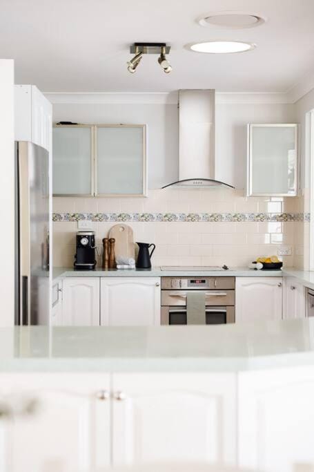 500m to Shelly Beach! Hot SPA & Entertainment Shed House in Central Coast