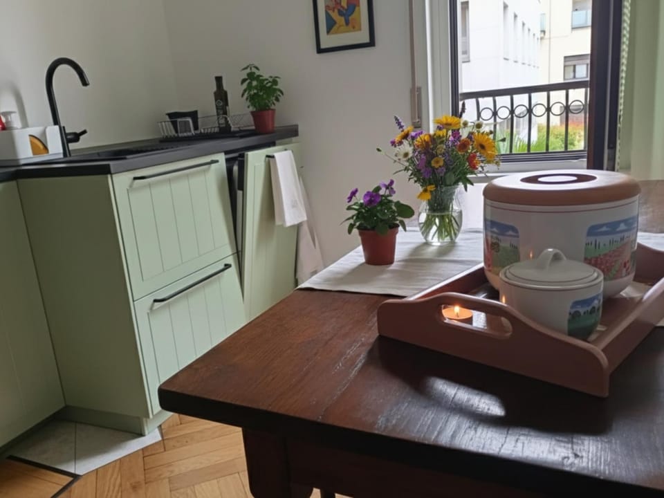 Kitchen or kitchenette, kitchen, kitchen