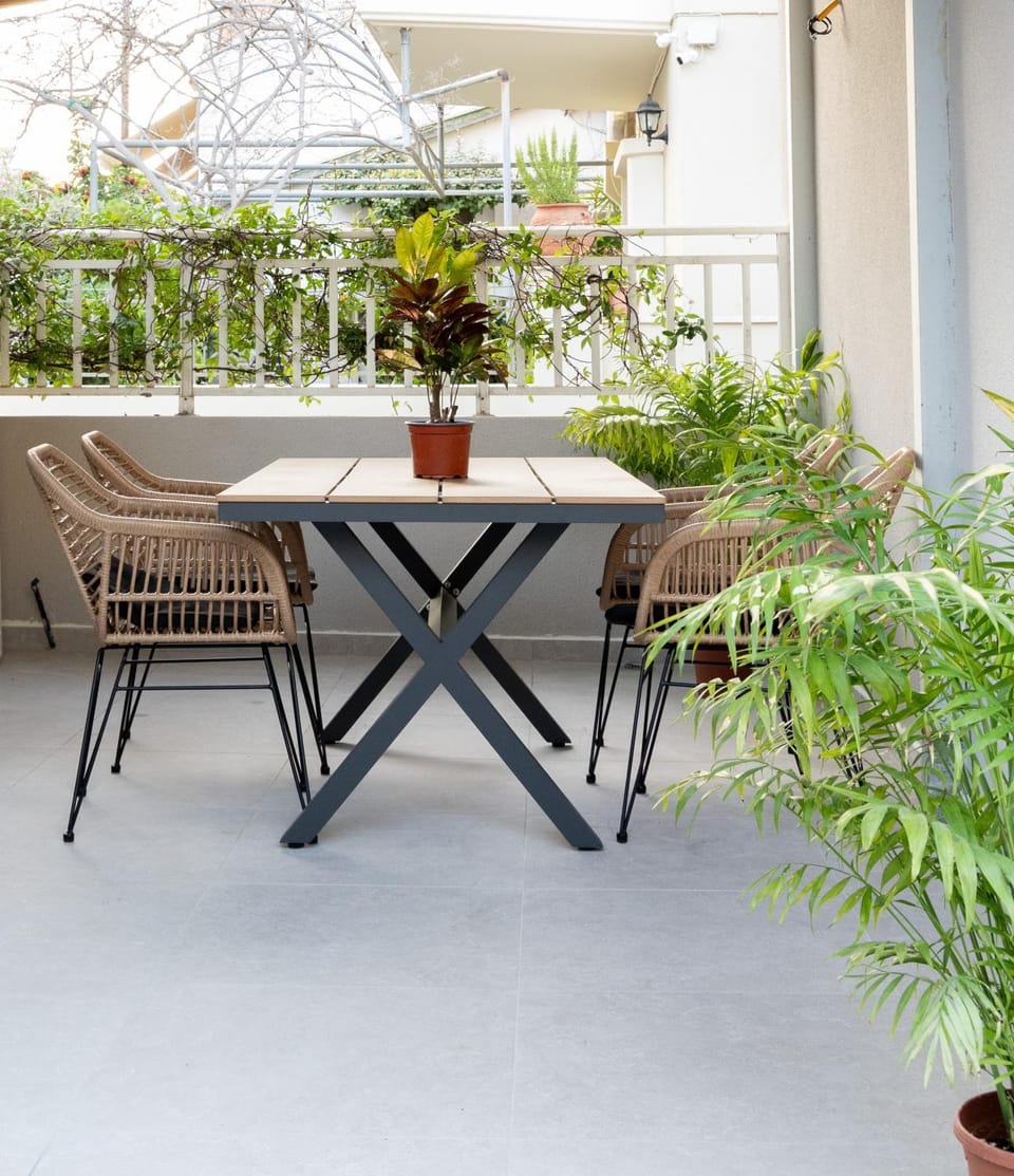 Dining area, Garden view