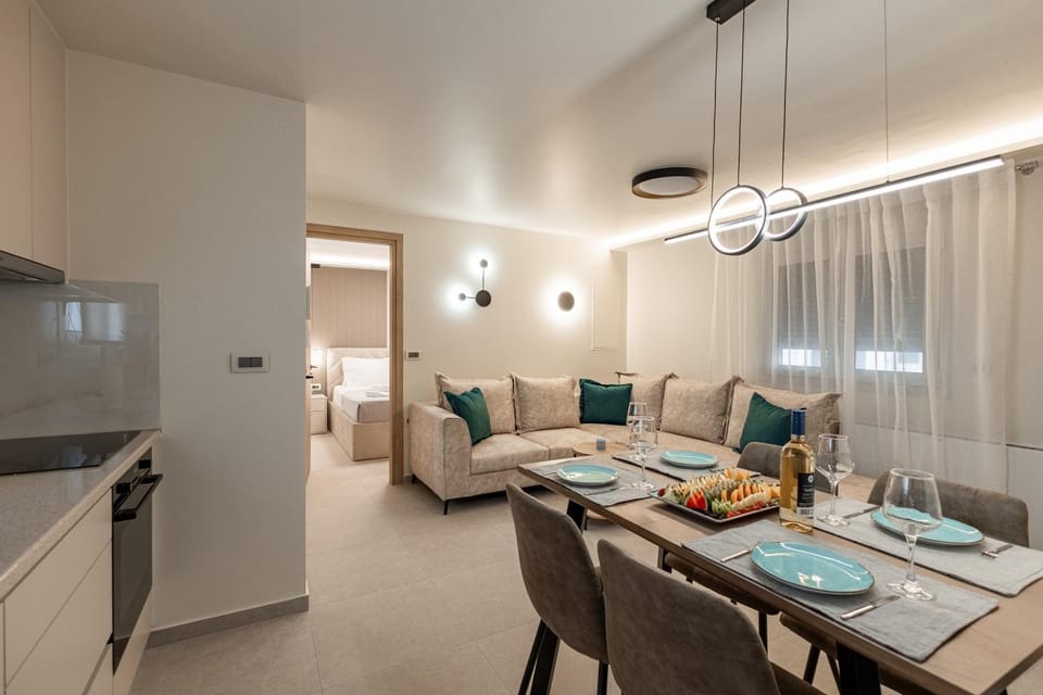 Living room, Dining area