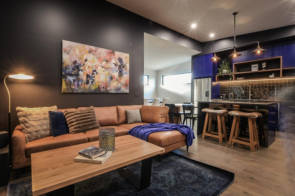 Kitchen or kitchenette, Living room, Seating area