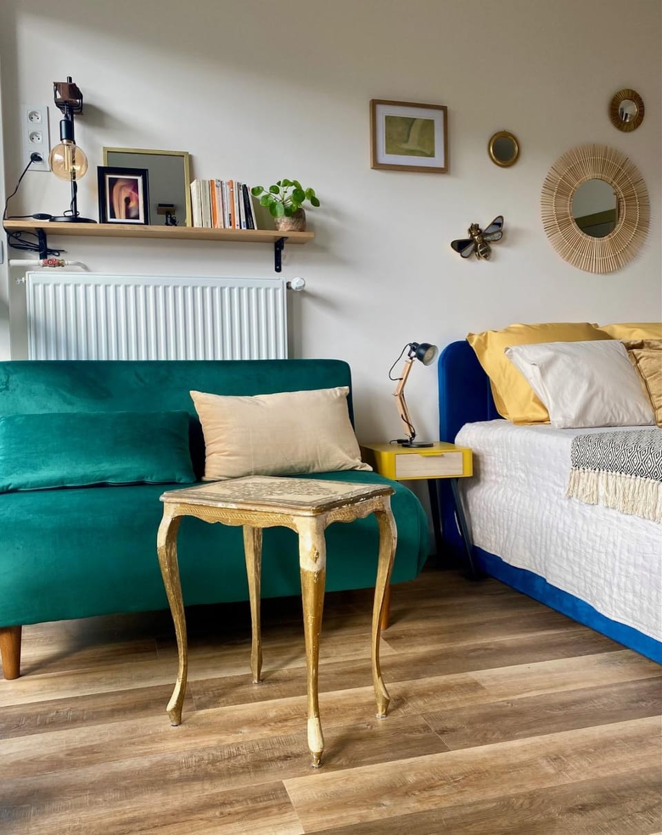 Bed, Library, Living room, Photo of the whole room, Seating area, Bedroom