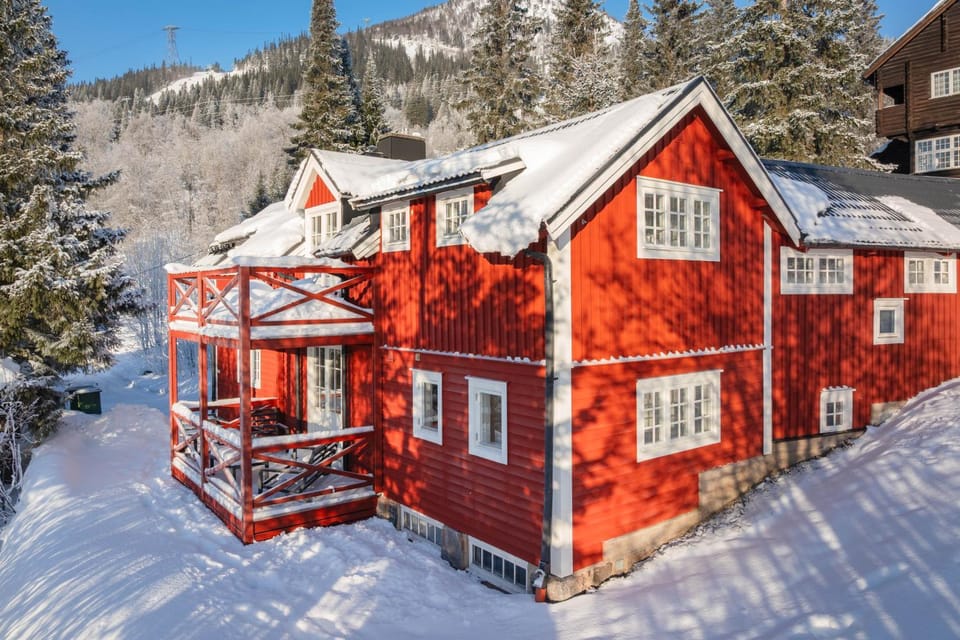 Property building, Winter, Mountain view