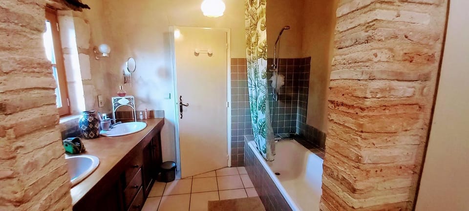 Shower, Bath