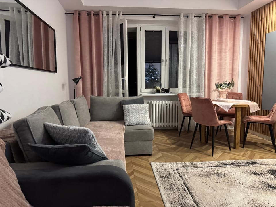 Apartament na rzut beretem od Zamojskiej Starówki Apartment in Poland
