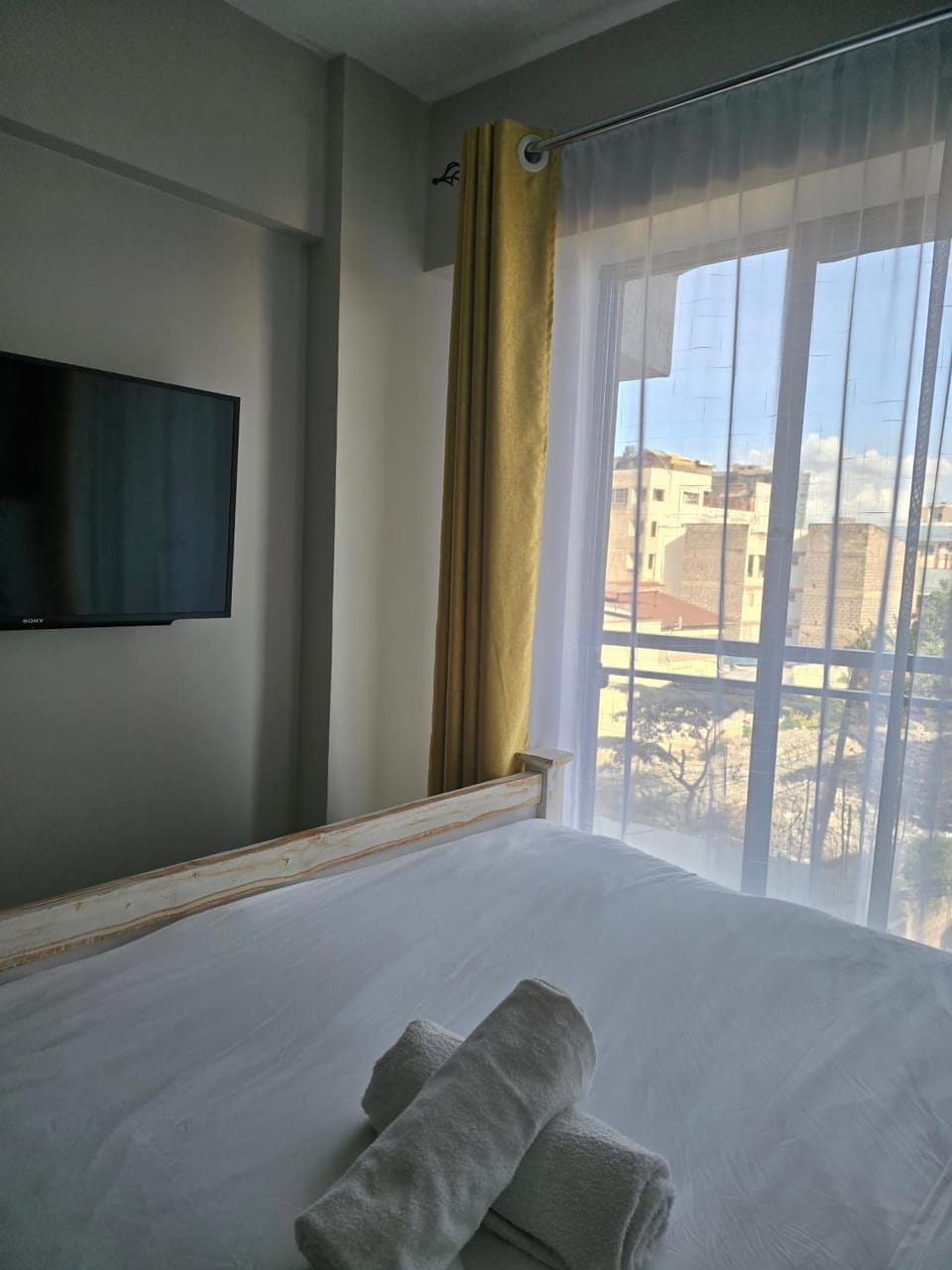 1 Bedroom Studio Sleeps 2 -Elevator -Free Parking Apartment in Nairobi County