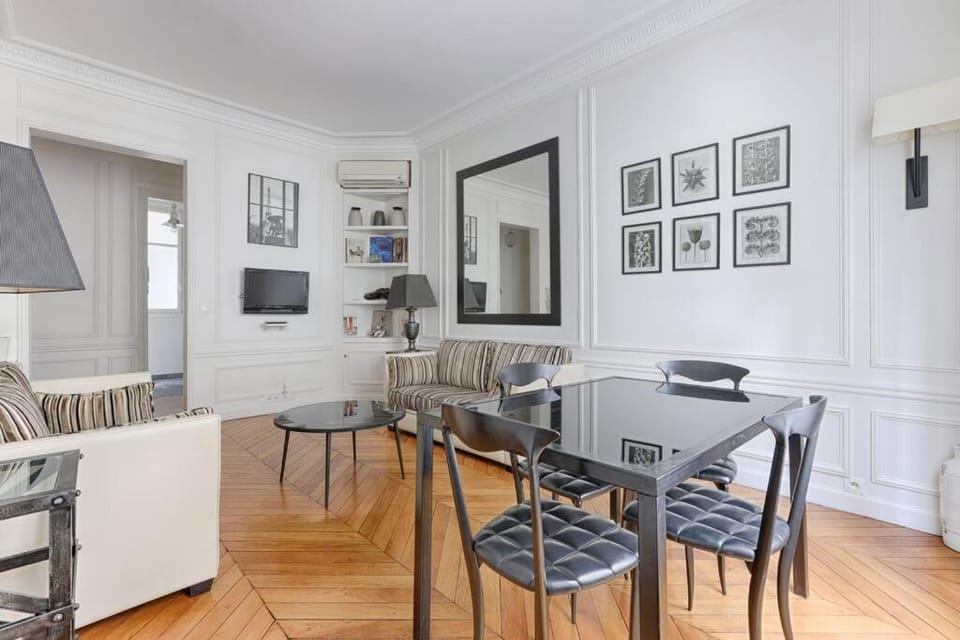 Appartement de Luxe sur les Invalides Apartment in Paris