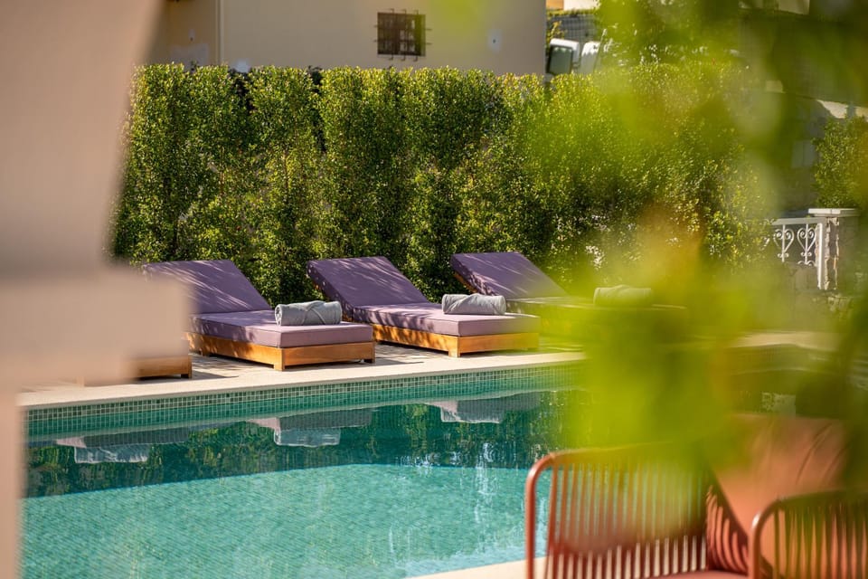 Day, Pool view, Swimming pool, sunbed