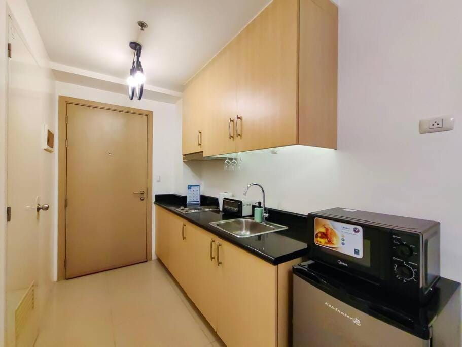 1BR Condotel with Balcony at SM Light Residences #LT02 Apartment in Mandaluyong