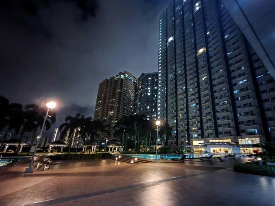 Citispace 1BR Condotel Suite at SM Light Residences #LT03A Apartment in Mandaluyong