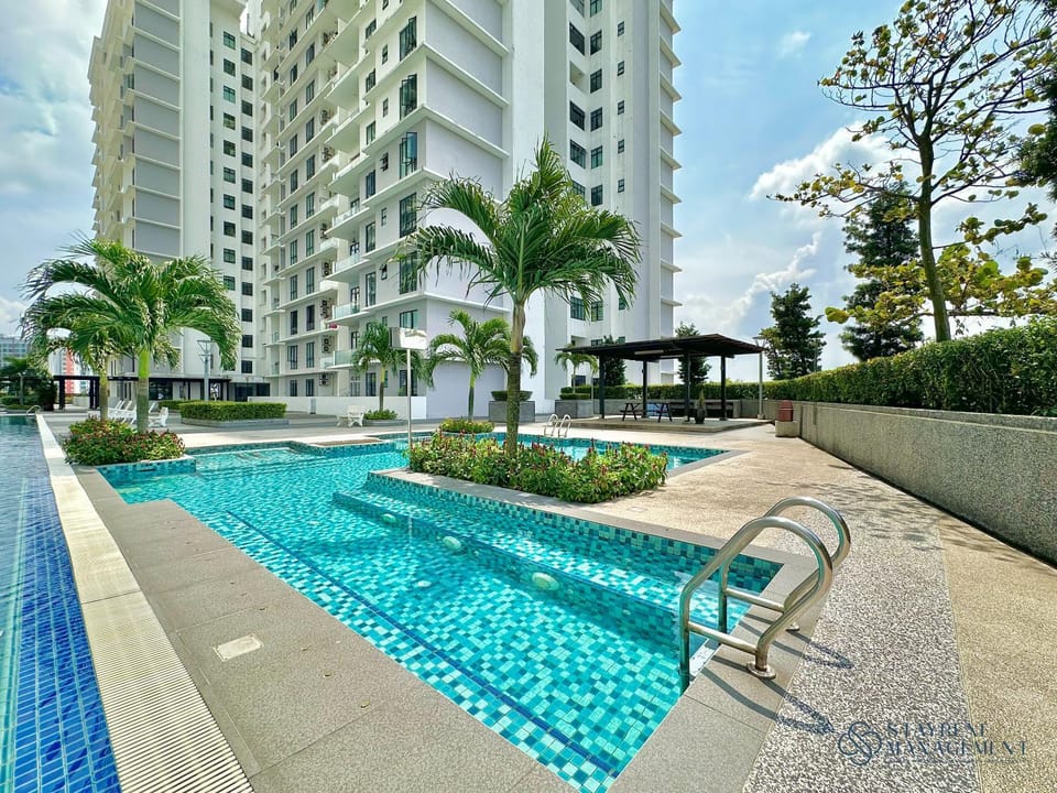 Pool view, Swimming pool