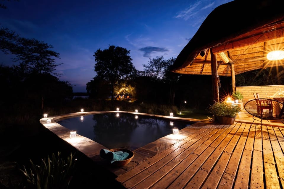 Property building, Night, Natural landscape, Garden, Balcony/Terrace, Garden view, Pool view, Swimming pool