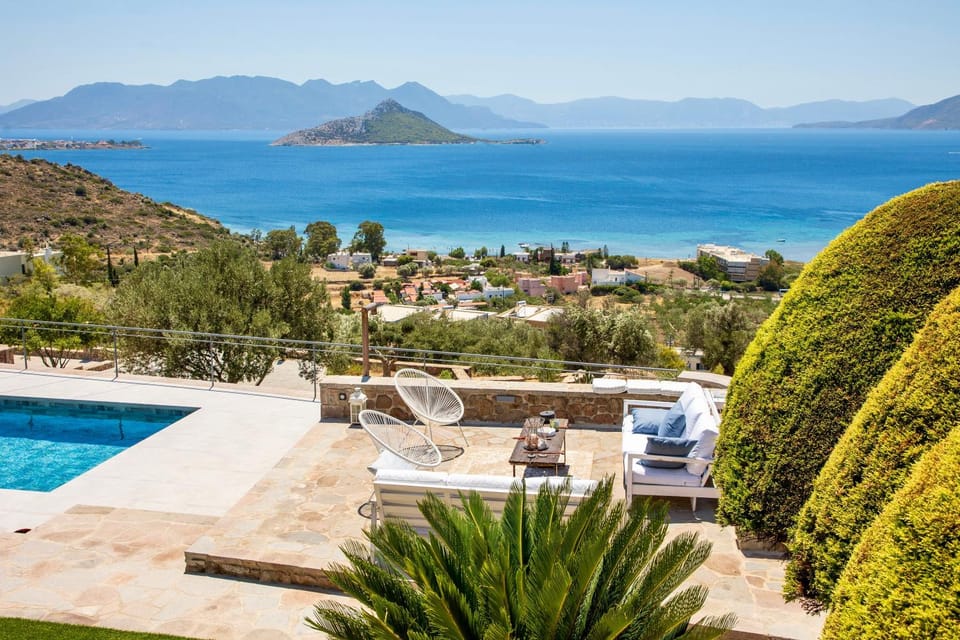 Patio, Nearby landmark, Spring, Day, Natural landscape, Lake view, Mountain view, Pool view, Sea view, Swimming pool, sunbed