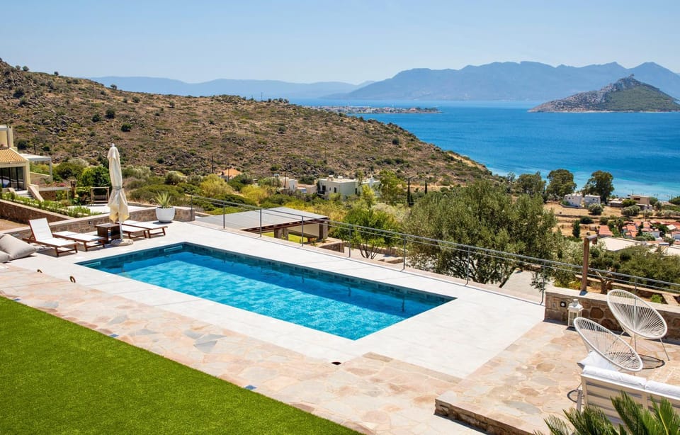 Nearby landmark, Spring, Day, Natural landscape, Lake view, Mountain view, Pool view, Sea view, Swimming pool, sunbed