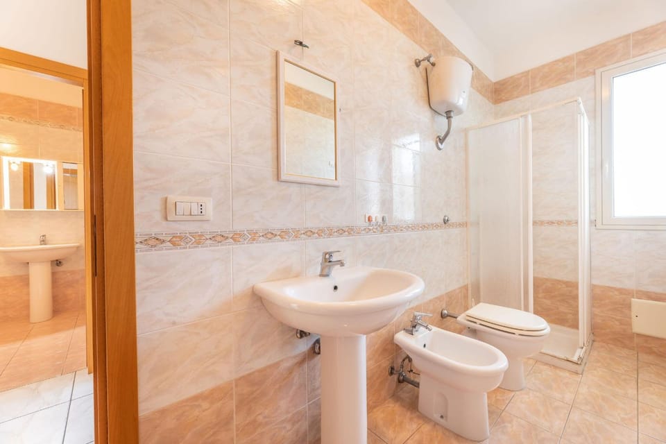 Spring, Summer, Bathroom, Autumn
