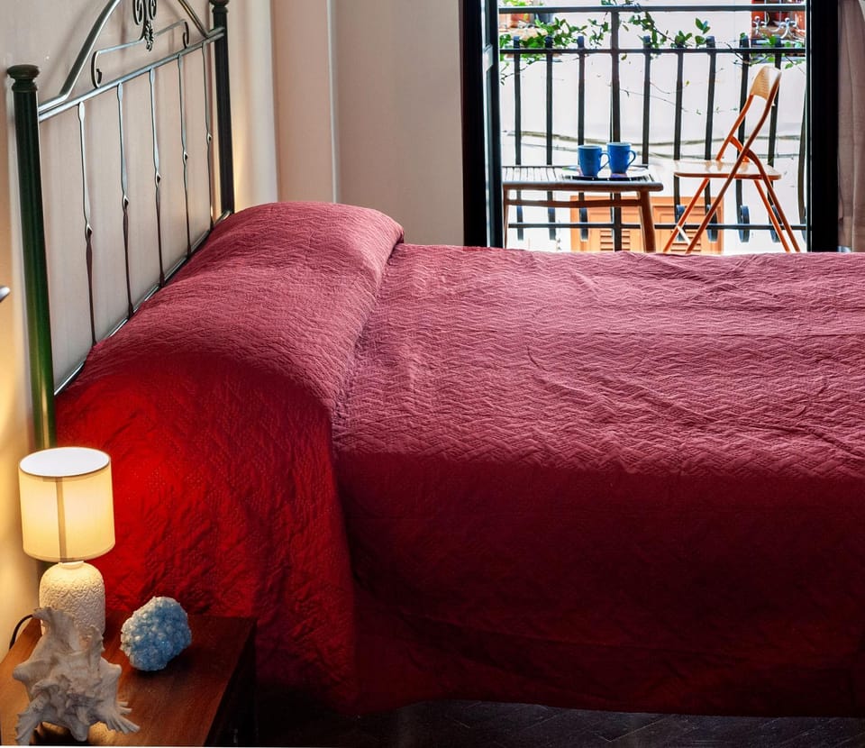 Property building, Bed, Balcony/Terrace, Photo of the whole room, Bedroom