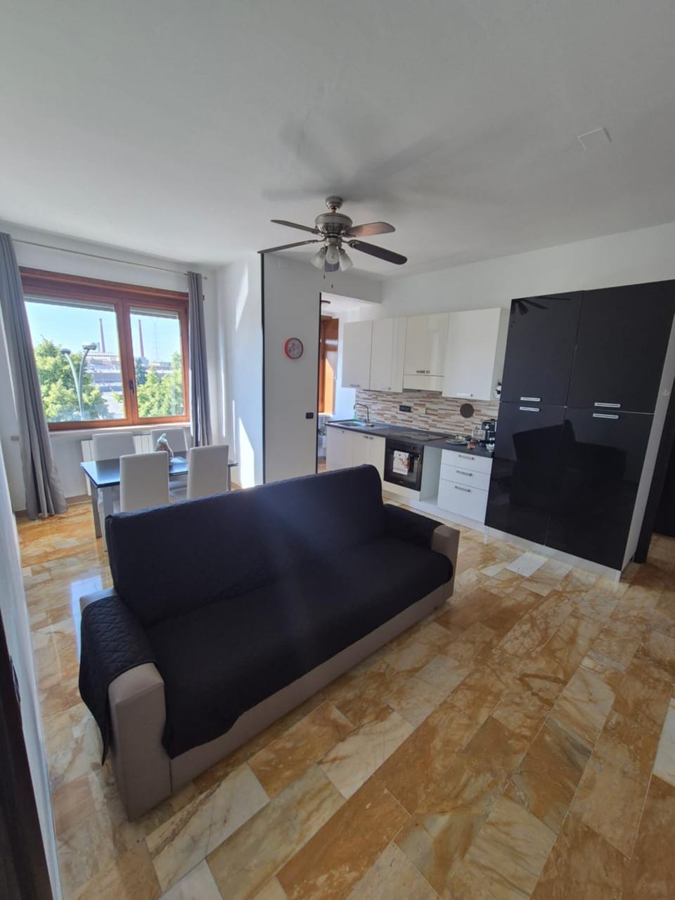 Communal lounge/ TV room, Lounge or bar, kitchen