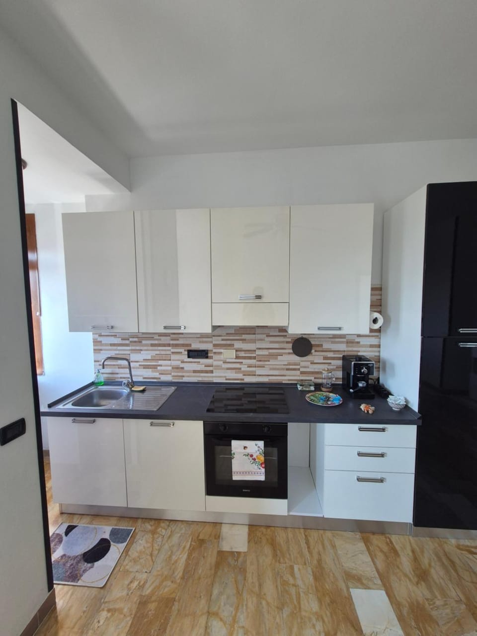 Kitchen or kitchenette, kitchen, kitchen