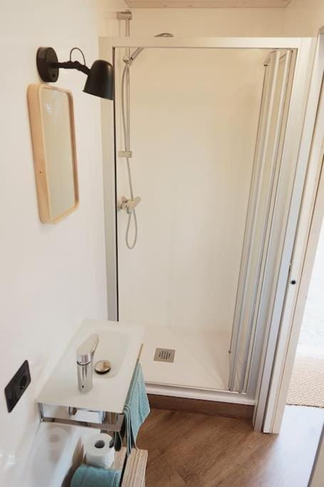 Una stanza nella piana di Campo di Bonis - Friland House in Friuli-Venezia Giulia