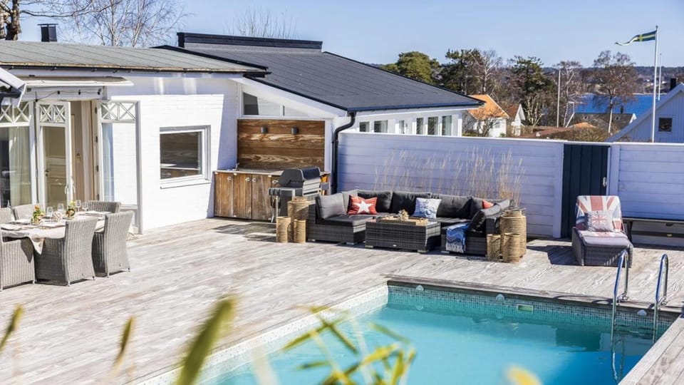 Pool view
