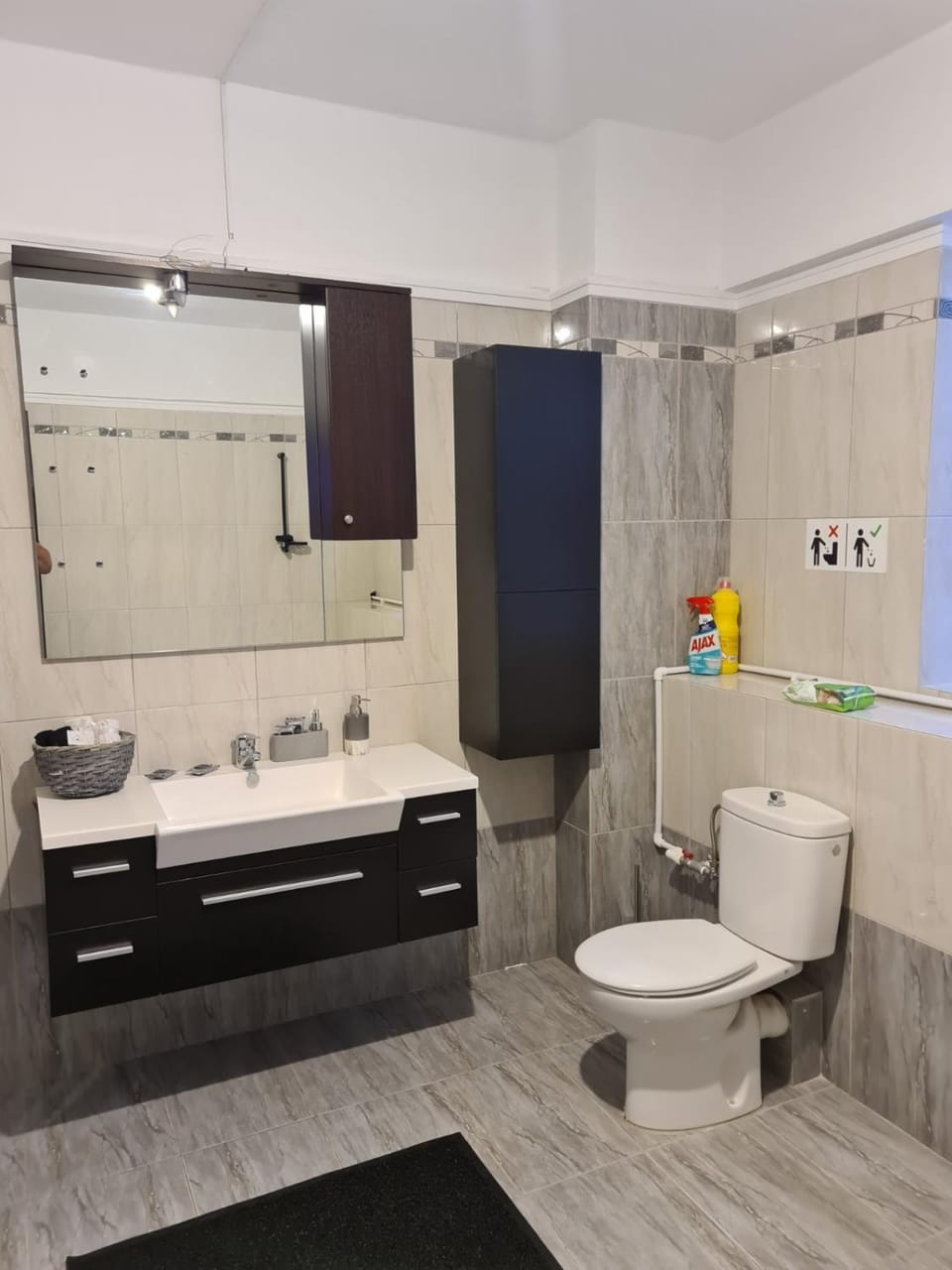 Shower, Toilet, Bathroom, Spa and wellness centre/facilities, Bath, bidet, hair dryier, towels