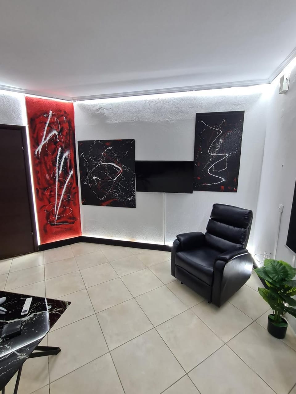 Massage, TV and multimedia, Living room