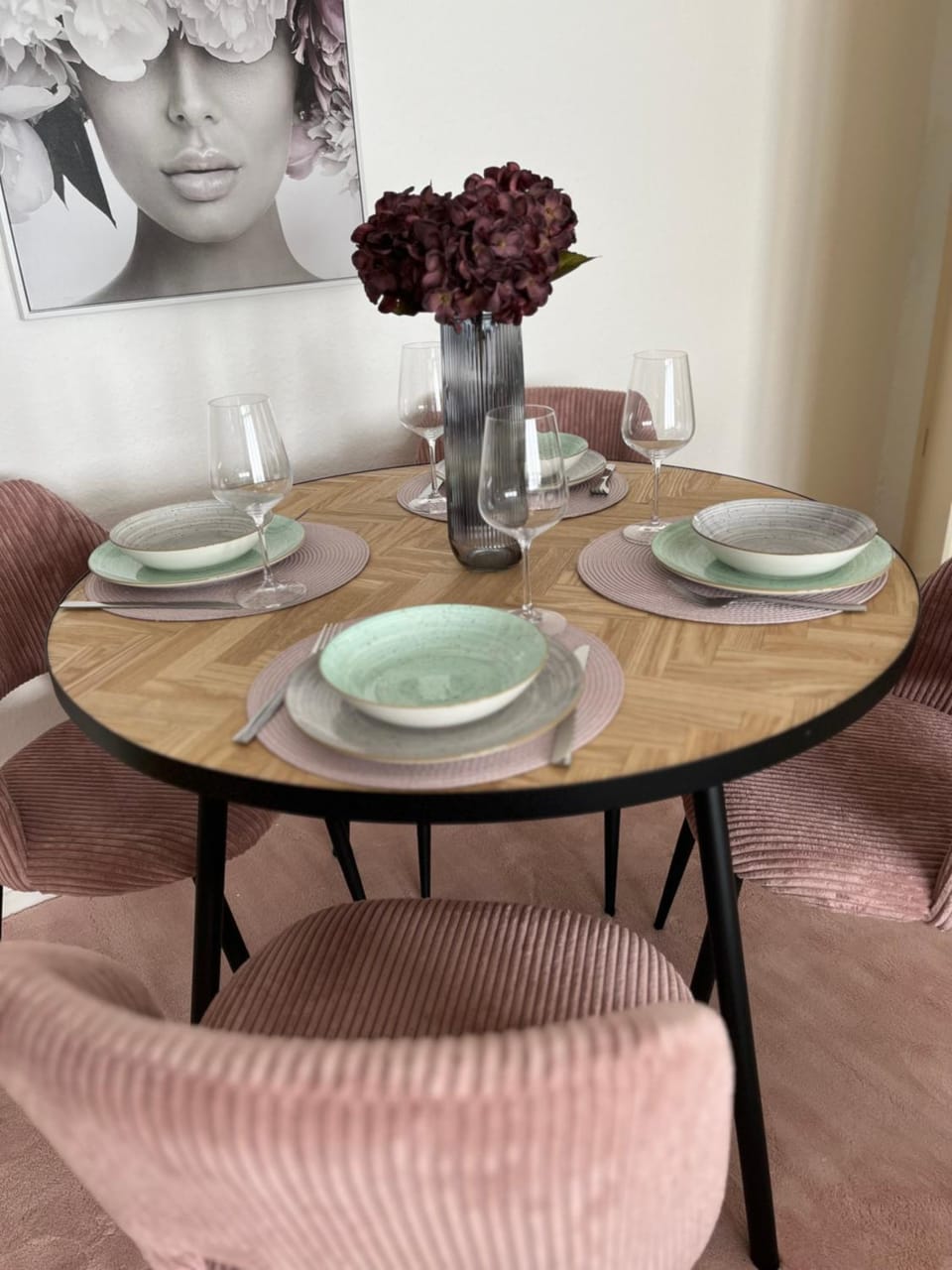 Living room, Dining area