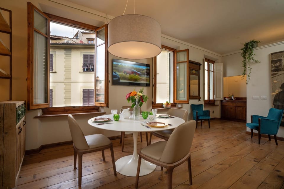 TV and multimedia, Dining area