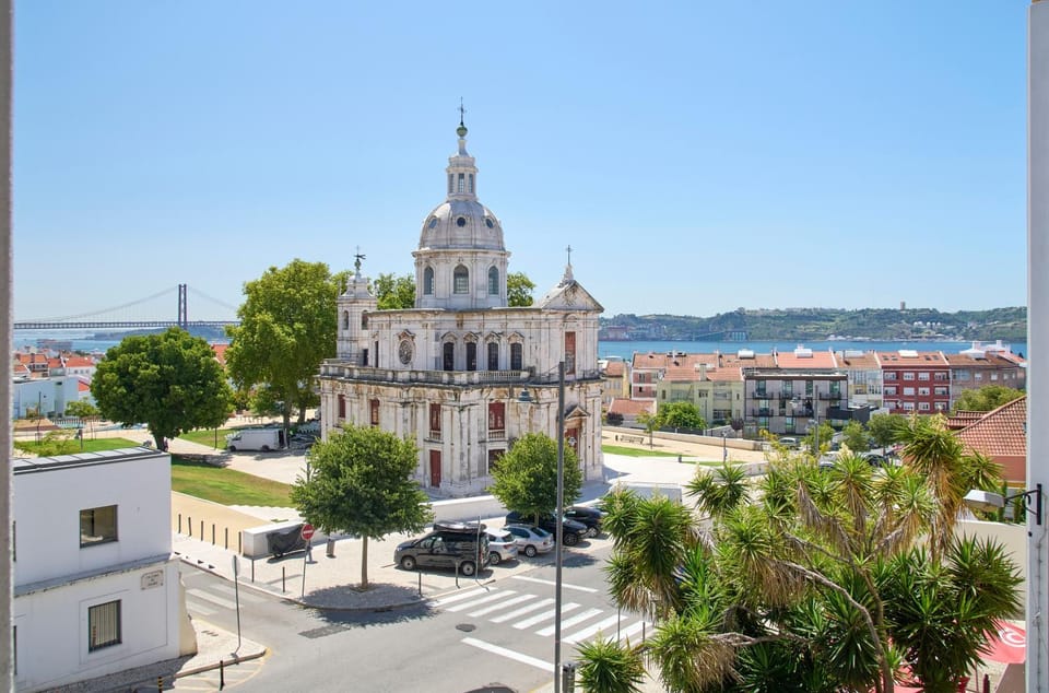 Neighbourhood, Balcony/Terrace, City view, Sea view, Street view