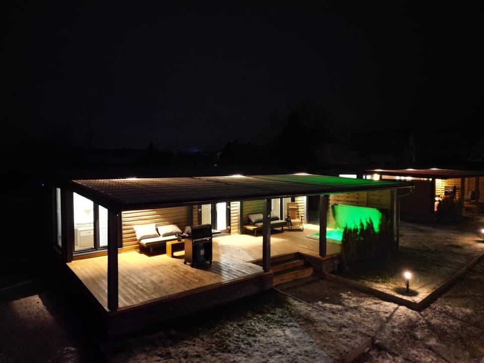 Patio, Night