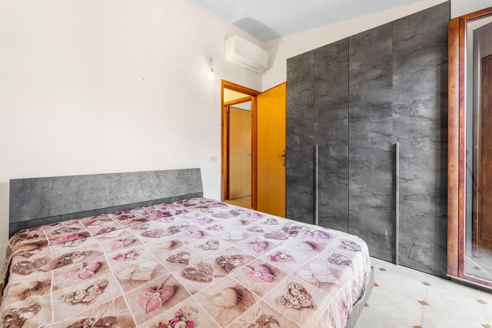 Property building, Living room, Bedroom