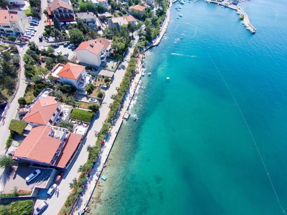 Apartments Bonum Bed and Breakfast in Primorje-Gorski Kotar County