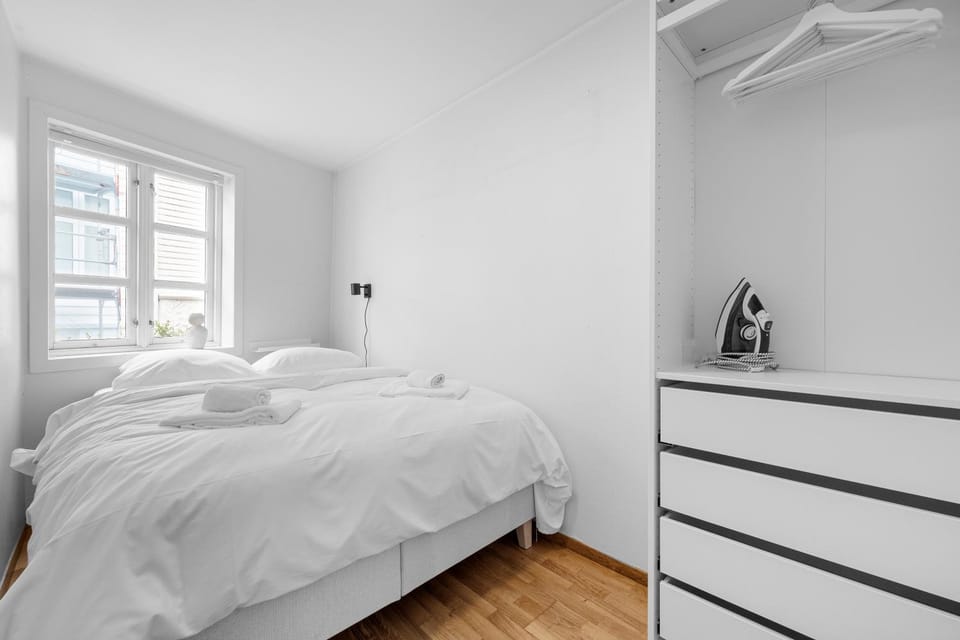 Bed, Photo of the whole room, Bedroom, towels, wardrobe