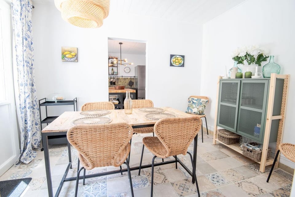 Belle-Bleu Townhouse - Maison pour 8pers. Bed and Breakfast in Amboise