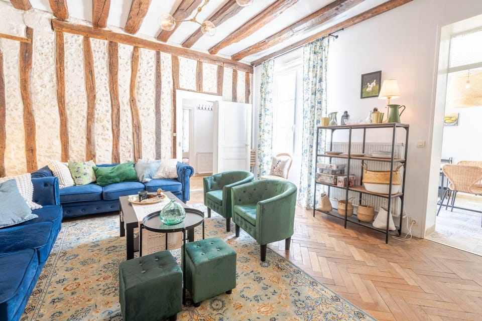 Belle-Bleu Townhouse - Maison pour 8pers. Bed and Breakfast in Amboise