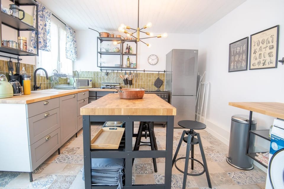 Belle-Bleu Townhouse - Maison pour 8pers. Bed and Breakfast in Amboise